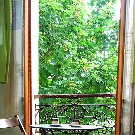Charming New In Montmartre Les Abbesses *